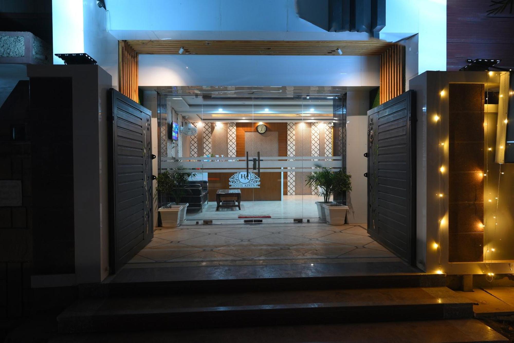 Townhouse Oak Hotel Ar Ganges Premium - Varanasi — Photos 3
